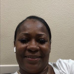 Meet your Posher, Juanita